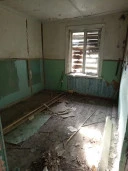 Земельный участок с деревянным зданием в Карелии